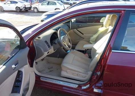 2011 Nissan Altima 2.5 S z USA, uszkodzony, nr VIN 1N4AL2AP6BN405584